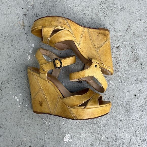 Frye Corrina Campus Wedge - Picture 1 of 8